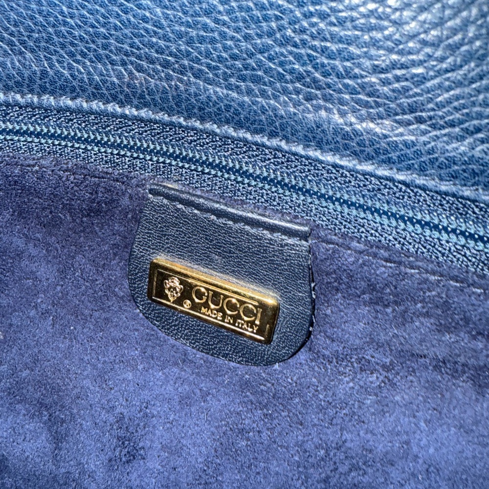 Gucci vintage Navy Blue Leather Crossbody Bag - Picture 9 of 12